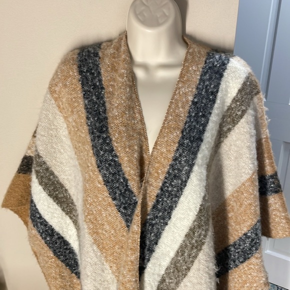Nine West blanket cardigan topper - Picture 2 of 12